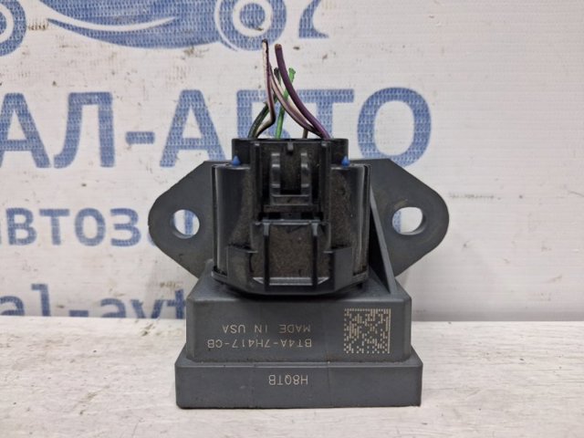 Управління включенням КОМ BT4A7H417CB FORD