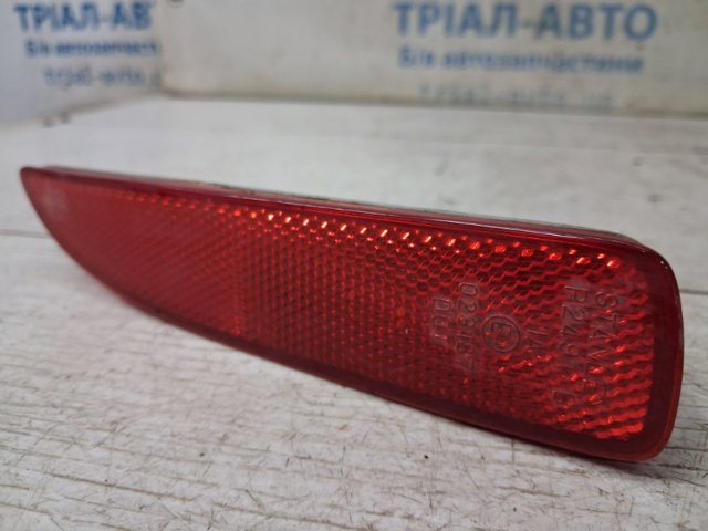 Правий катафот бампера D350515L0F MAZDA