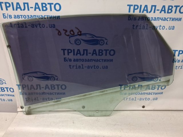 Вікно задніх дверей DS7Z5425712A FORD