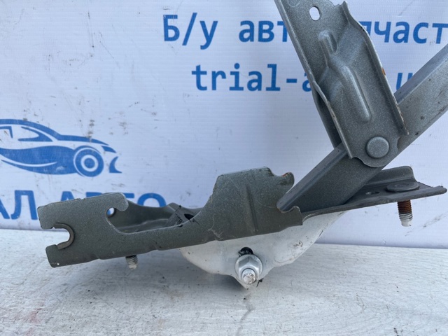 Петля кришки багажника DS7Z5442700L FORD