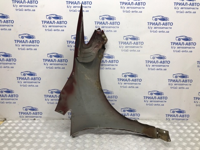 Ліве переднє крило E22152210E MAZDA
