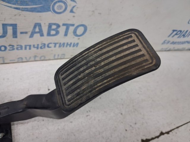 Педаль акселератора EG2141600A MAZDA