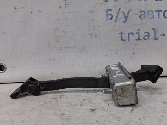 Обмежувач відкриття дверей, передній EG2158270H MAZDA