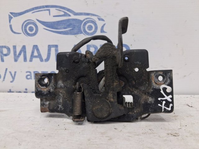 Замок кришки капота EG2256620A MAZDA