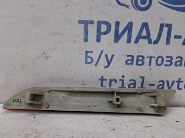 Лівий катафот заднього бампера EH44515M0C MAZDA
