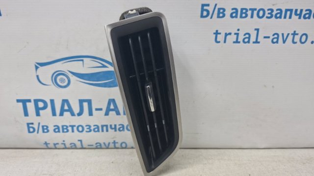 Решітка повітроводу EM2Z19893AP FORD