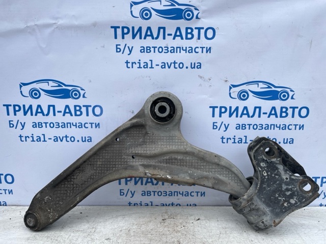 Правий важіль передній нижній підвіски F2GZ3078C FORD