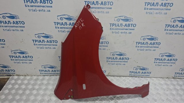 Переднє праве крило F31009U0M0 NISSAN