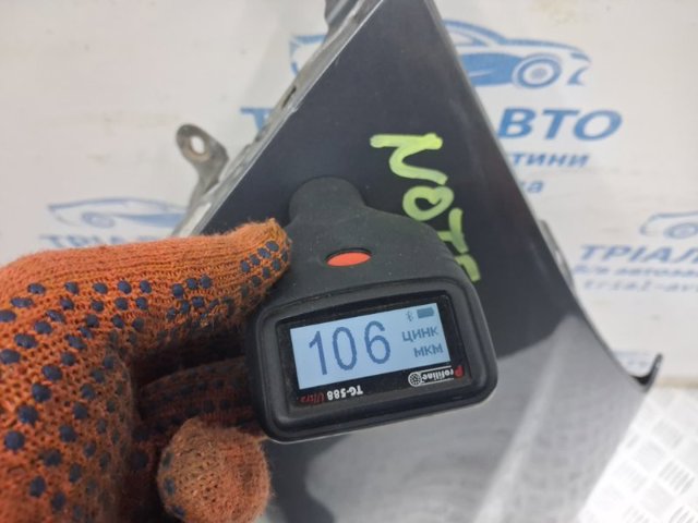 Переднє ліве крило F31019U0M0 NISSAN