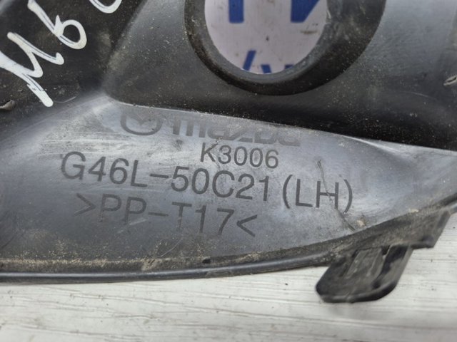 Решітка бампера, ліва G46L50C21 MAZDA