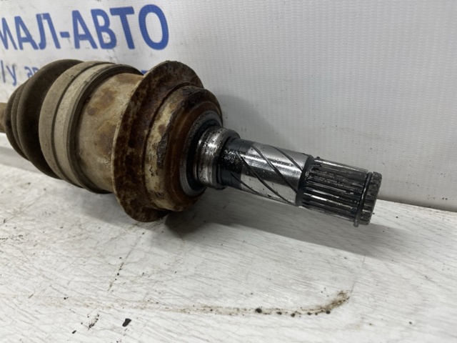 Піввісь задня, права GD712550XA MAZDA