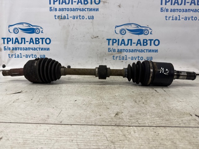 Привід передній лівий GD762560XC MAZDA