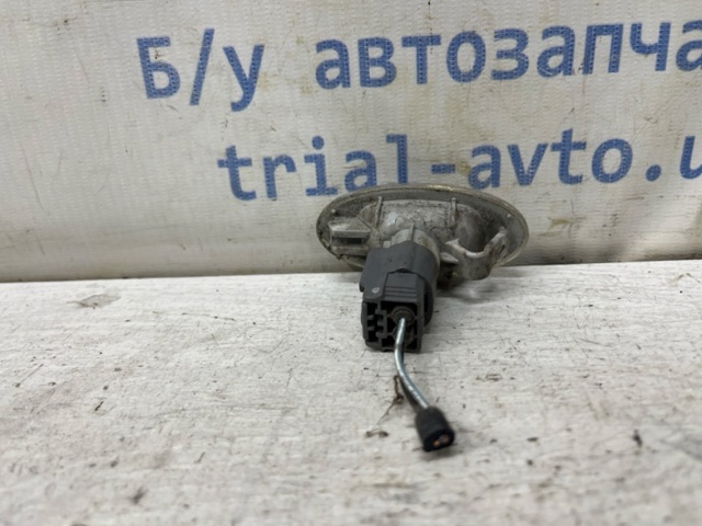 Поворітель повороту на крилі GJ6A51120D MAZDA