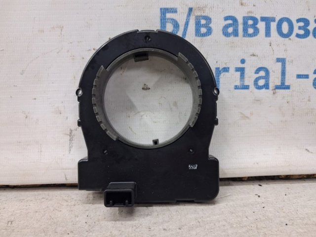 Перемикач підрульовий, центральна частина GJ6E661B1A MAZDA