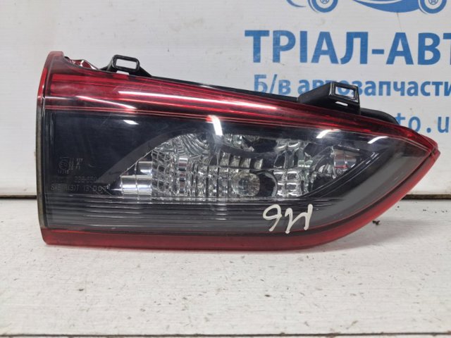 Задня ліва внутрішня фара GJA1513G0A MAZDA