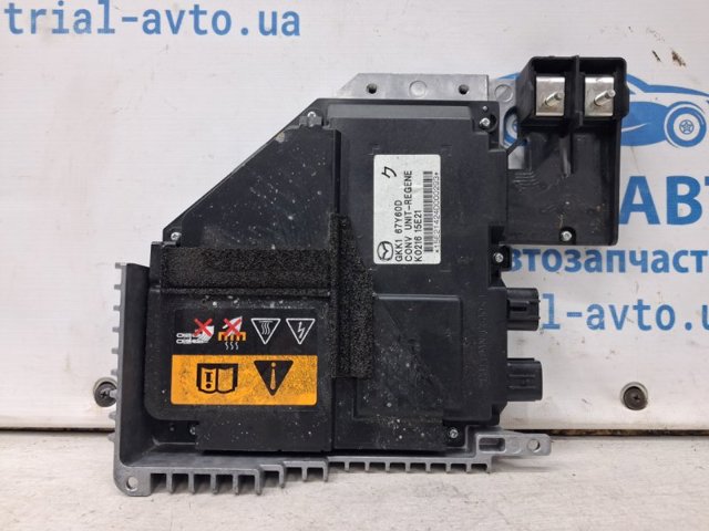 Перетворювач постійного струму GKK167Y60D MAZDA