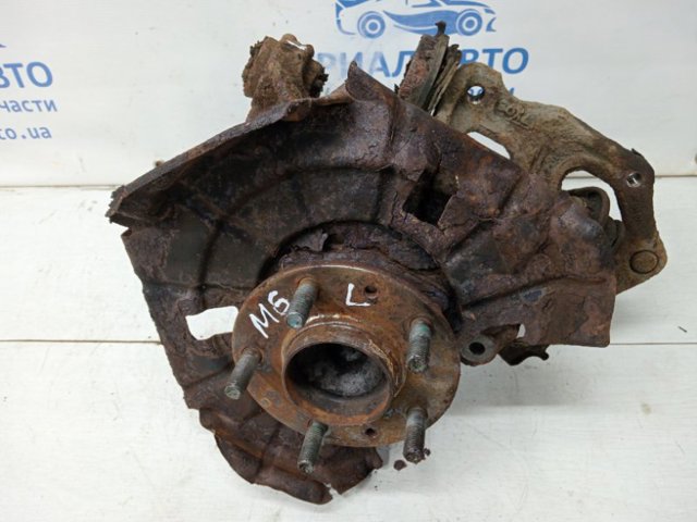 Кулак поворотний лівий GS1D2612XB MAZDA