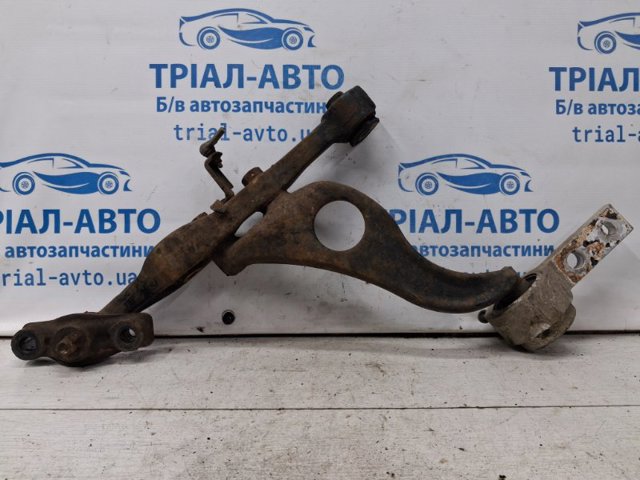 Правий важіль передній нижній підвіски GS1D34300K MAZDA