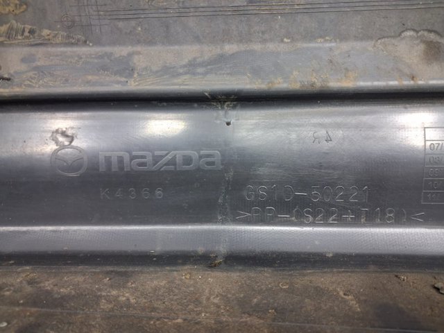 Кожух бампера заднього GS1D50221CAA MAZDA