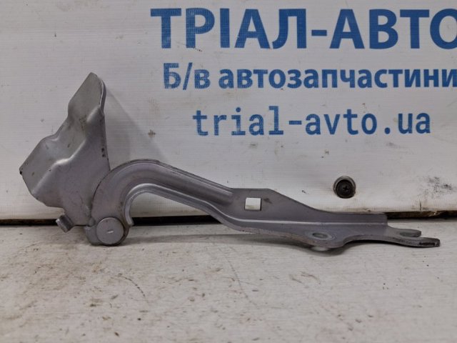 Петля капота, права GS1D52410 MAZDA
