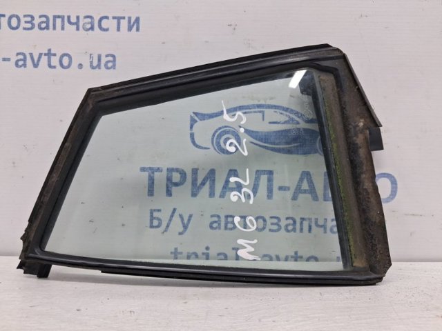 Скло кутове дверей задніх GS1D72661 MAZDA