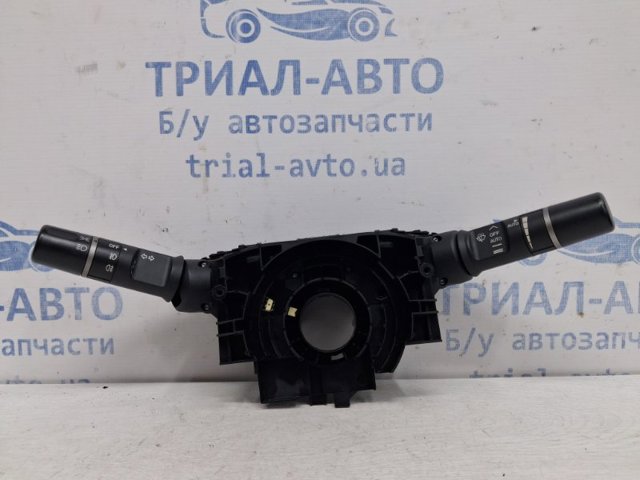 Перемикач підрульовий, правий GS1F66128 MAZDA