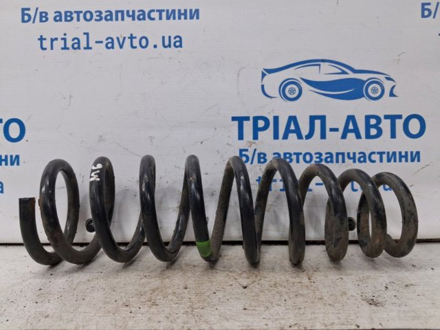 Пружина передня, права GS1G34011 MAZDA