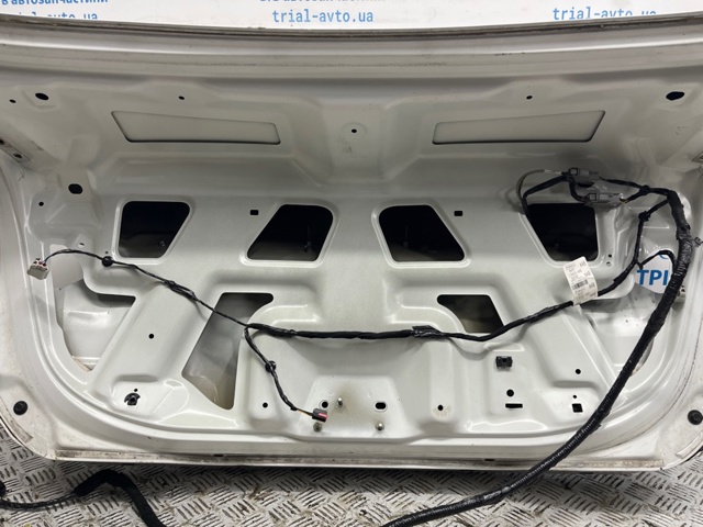 Кришка багажника кузова HS7Z5440110B FORD