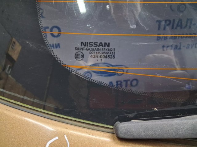 Задні двері багажника Нісан Тіда ASIA