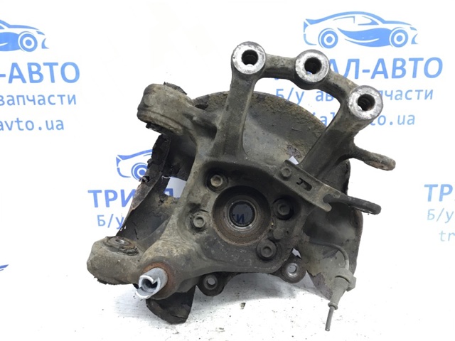 Кулак поворотний правий KD352611XB MAZDA