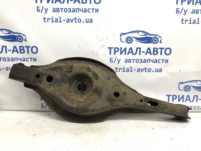 Балансир задній нижній, правий KD3528300 MAZDA