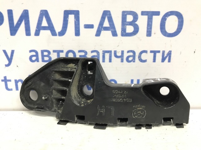 Кріплення бампера KD4550163 MAZDA