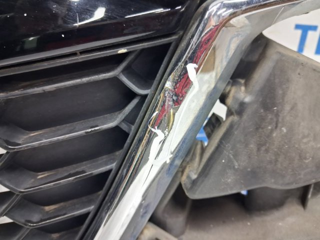 Облицювання радіатора KD4550710G MAZDA