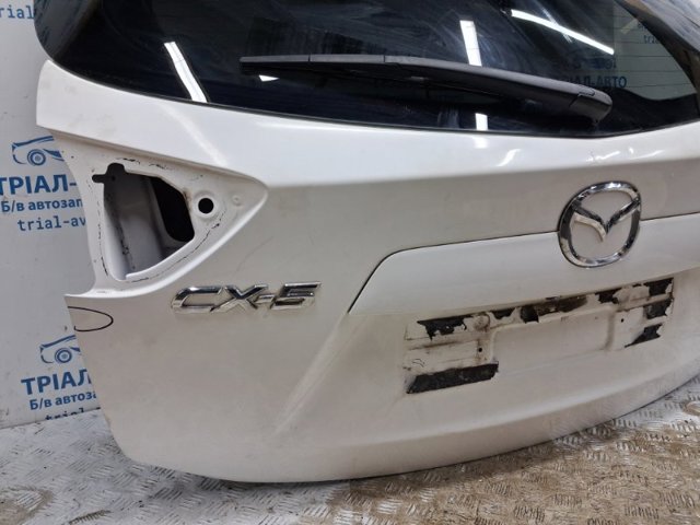 Задні двері багажника KDY16202XD MAZDA