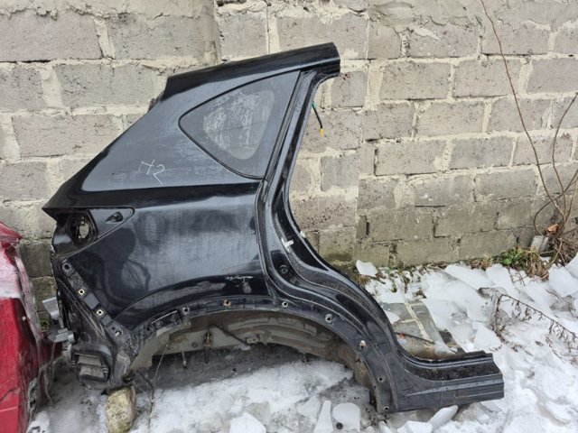 Крило праве заднє KDY370410C MAZDA