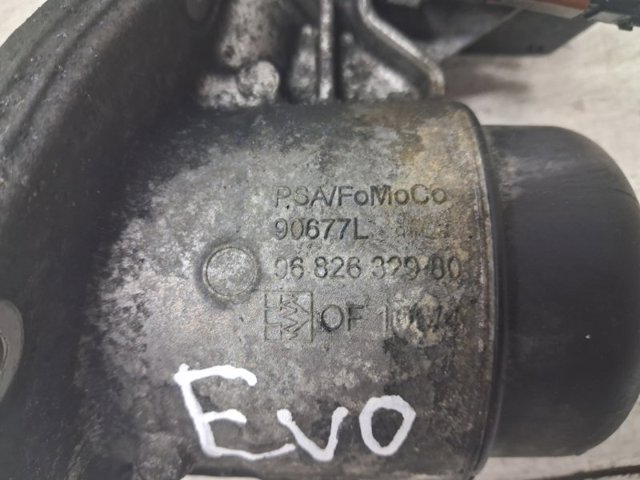 Корпус масляного фільтра LR006653 LAND ROVER