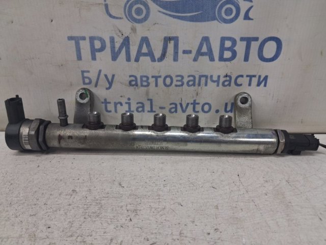 Паливна рампа LR022334 LAND ROVER