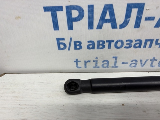 Амортизатор ляди LR025379 LAND ROVER