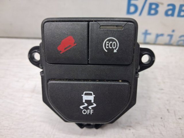 Сайлентблок переднього нижнього важеля LR042669 LAND ROVER