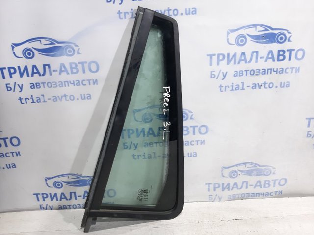 Скло-кватирка двері, задній, лівою LR044701 LAND ROVER