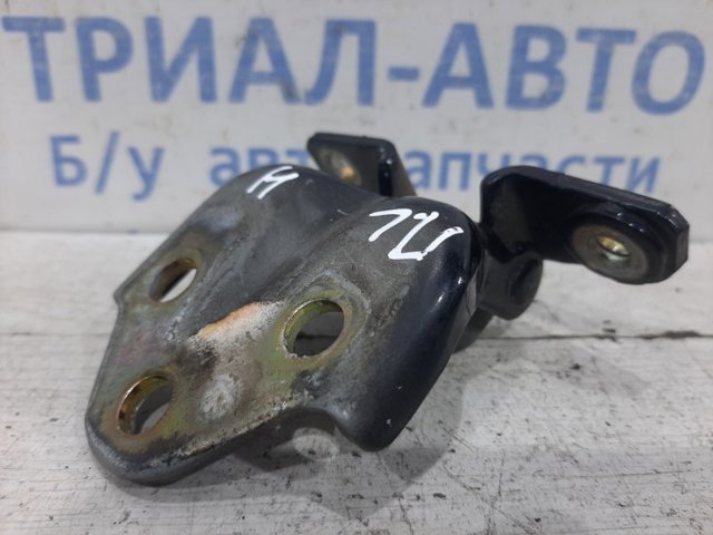 Петля передніх дверей, правих MB574274 MITSUBISHI