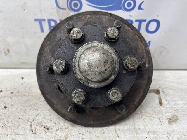 Маточина (передня) MB891088 MITSUBISHI