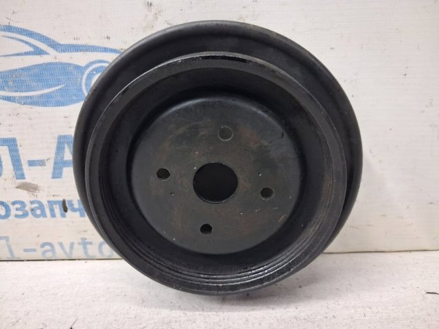 Шків водяної помпи MD303249 MITSUBISHI