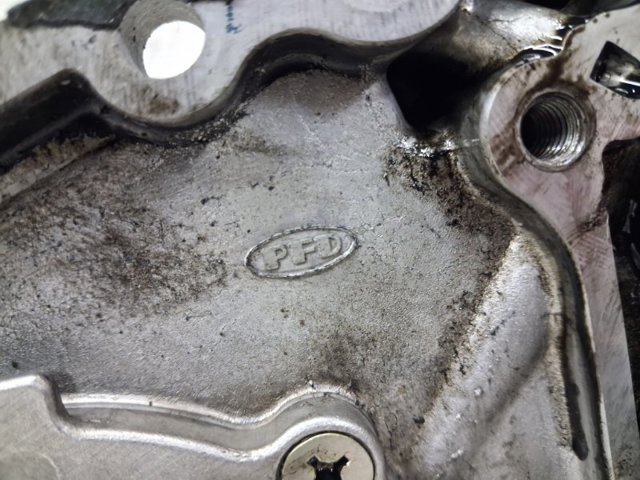 Масляний насос двигуна MD364254 MITSUBISHI