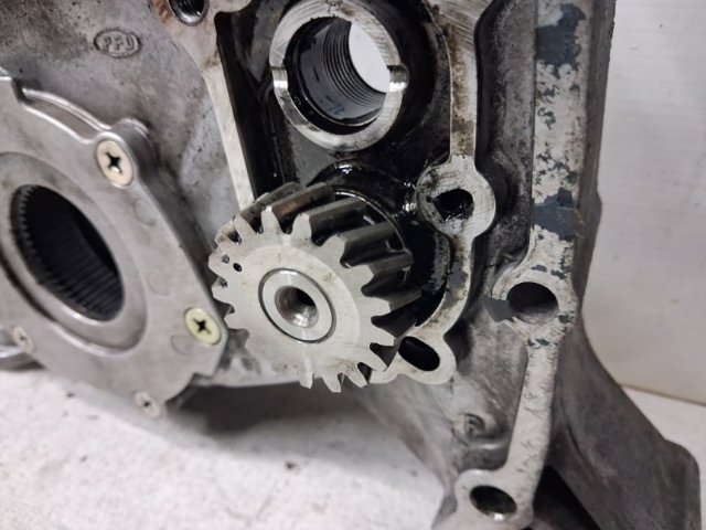 Помпа масляна MD364254 MITSUBISHI