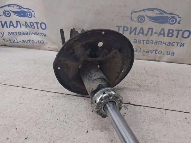 Стійка передня MN101958 MITSUBISHI