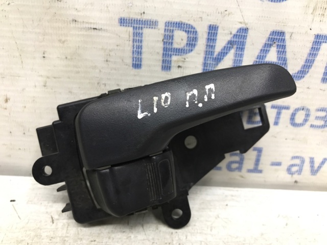 Ручка задніх дверей зовнішня MN105360 MITSUBISHI