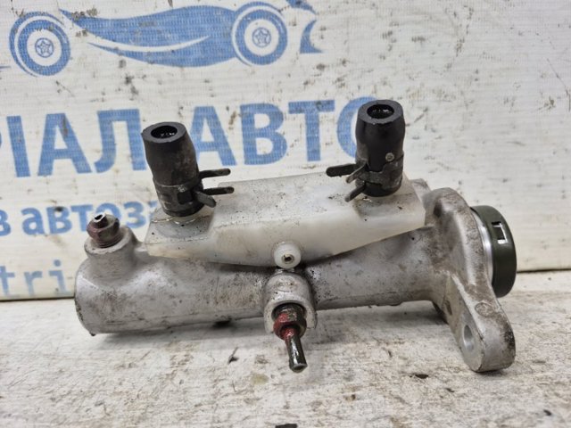 Циліндр головний гальма (Гідротормоз) MN113522 MITSUBISHI