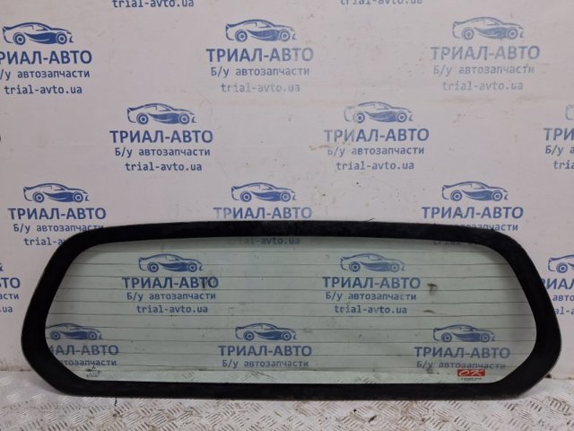Скло кабіни вантажівки заднє MN117500 MITSUBISHI