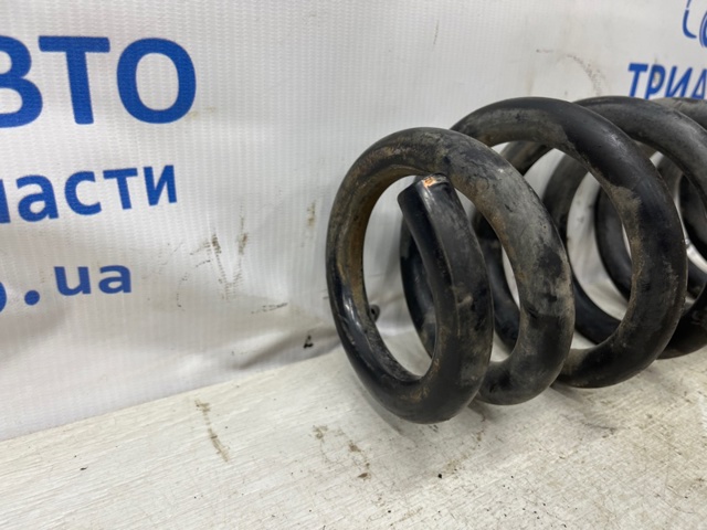 Пружина передньої підвіски MN125251 MITSUBISHI